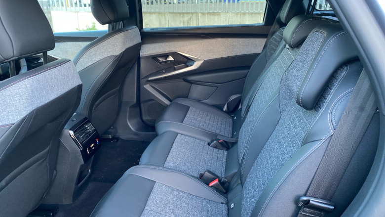 Peugeot 5008 157kW Allure 73kWh 5dr Auto Electric Estate